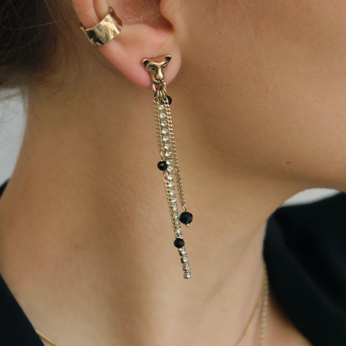 A&C Oslo - Långa örhängen, Lioness