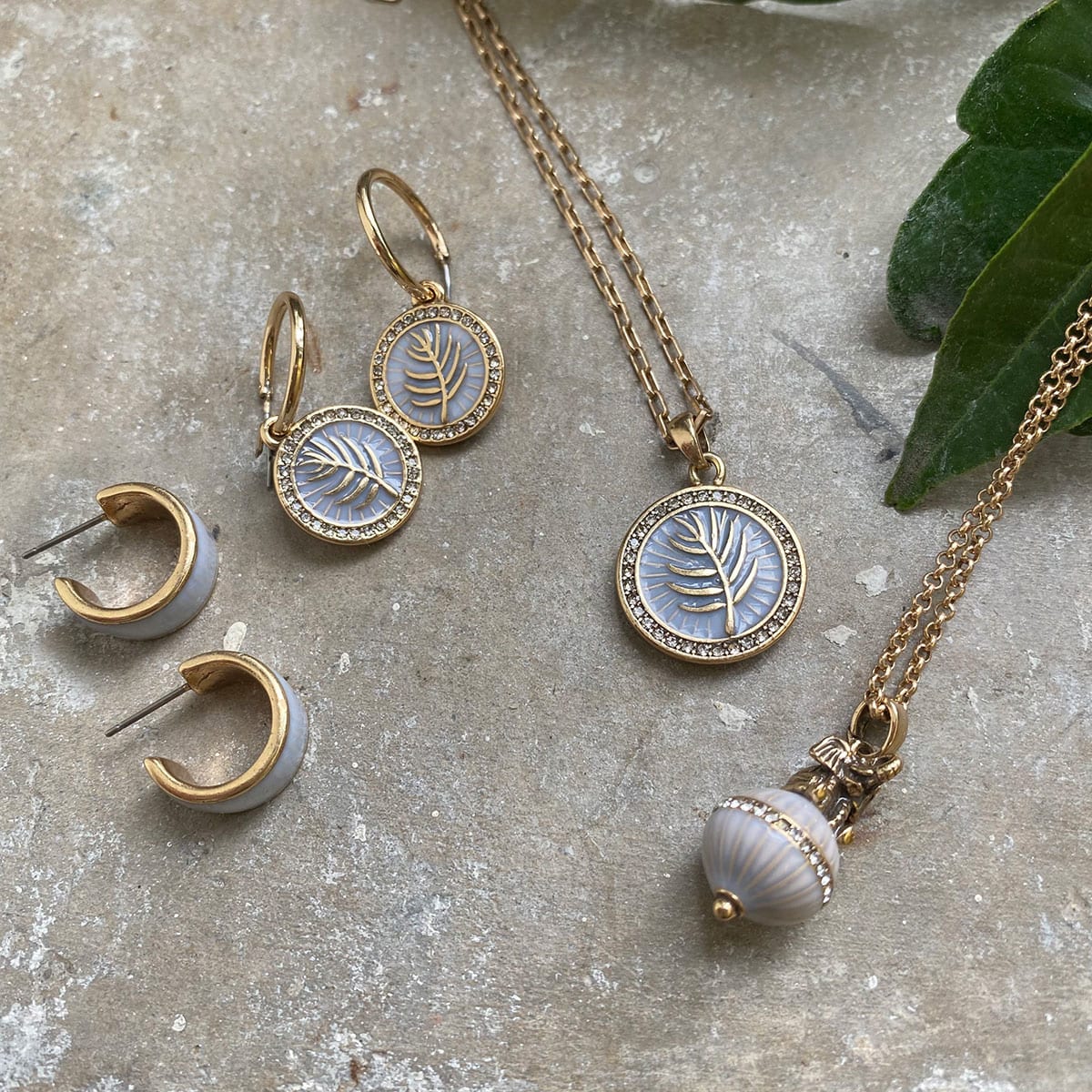 A&C Oslo - Örhängen ljusgrå, Jungle