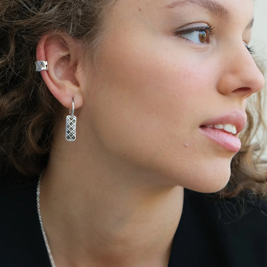 A&C Oslo - Örhängen med charm, Shaded S